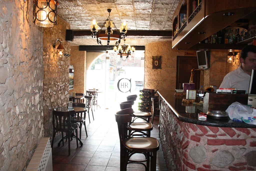 Hostal Restaurante Cornella Cornellà de Llobregat Exterior foto